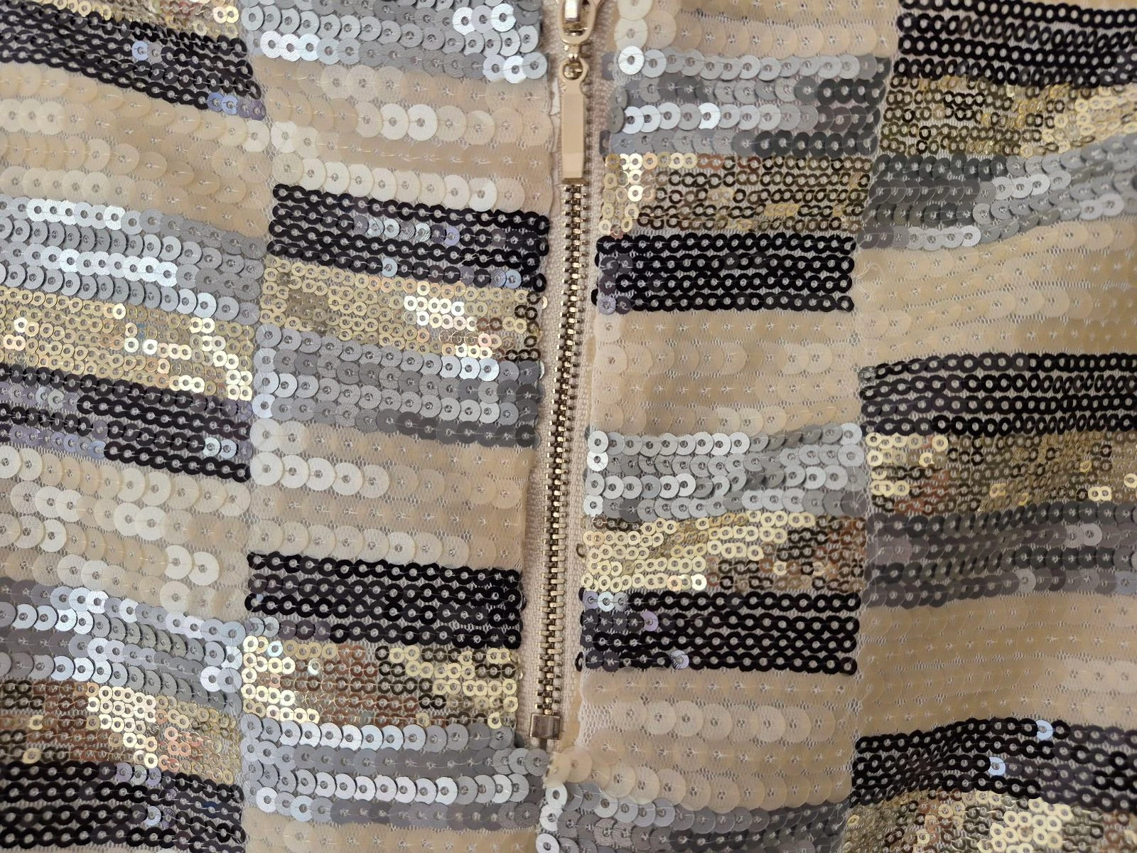 Minissaia Lantejoulas Metálicas /Jupe courte à sequins/Minigonna con paillettes/Minifalda de lentejuelas – photo 2